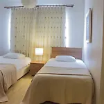 Airport Aparthotel 3*