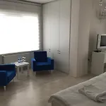 Airport Aparthotel 3*