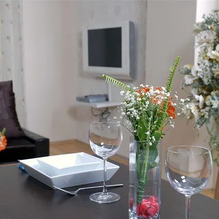 Appart hôtel Airport 3*