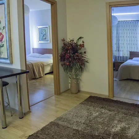 Appart hôtel Airport 3*